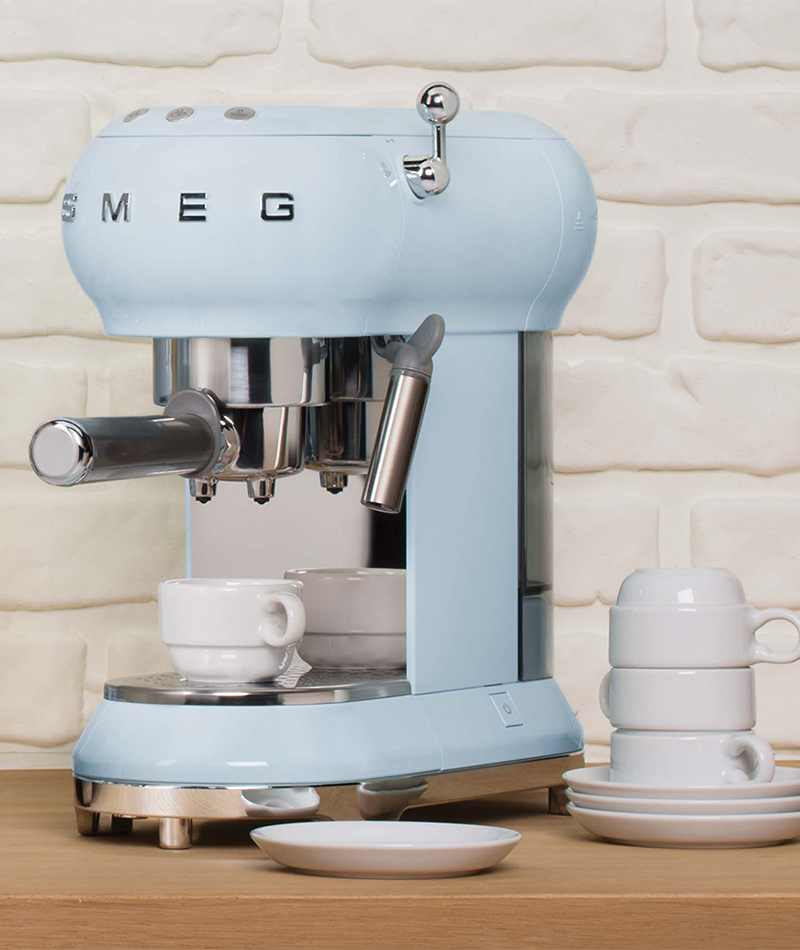 Smeg Macchina da Caffè Espresso manuale 50's Style, azzurro lucido –  ECF01PBEU