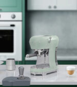 Smeg Macchina da Caffè Espresso manuale 50’s Style, verde pastello lucido – ECF02PGEU - immagine 6
